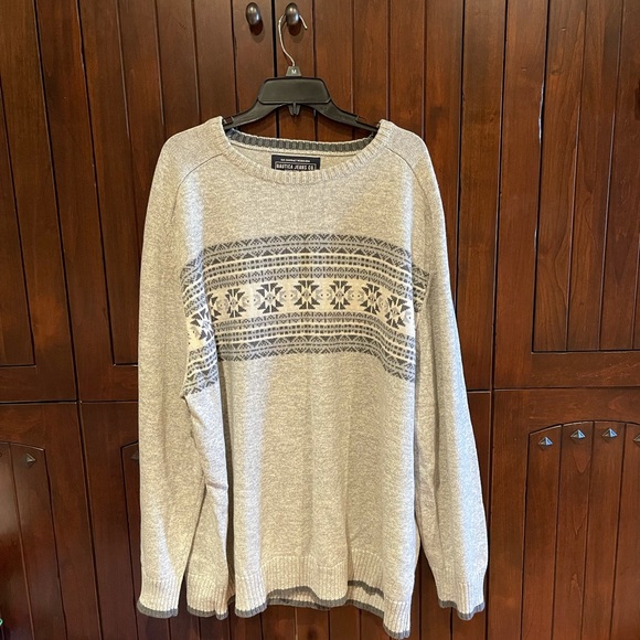 Designer sweater - Picture 2 of 4